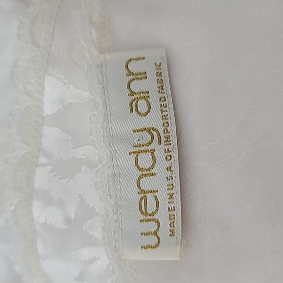 Wendy Ann 2 Piece Set Elegant Cream Floral Women's Robe With Nightgown - Picture 14 of 15